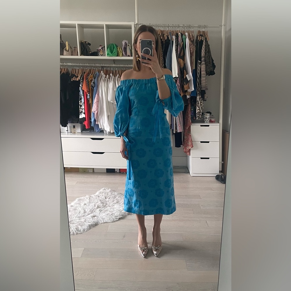Rejina Phy Floral Dress In Blue, Fitted, Dropped Shoulders, Size 6, pre-owned